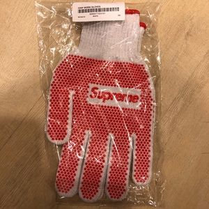 Supreme grip work gloves